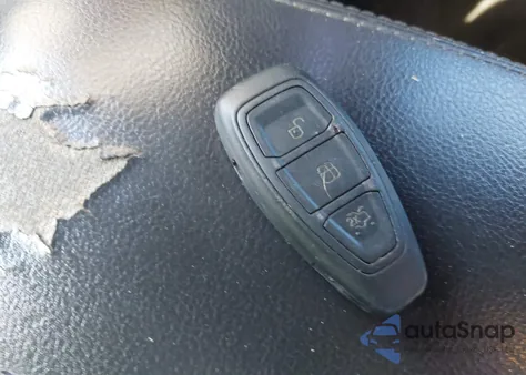 2017 Ford Focus St z USA, uszkodzony, nr VIN 1FADP3L90HL292340